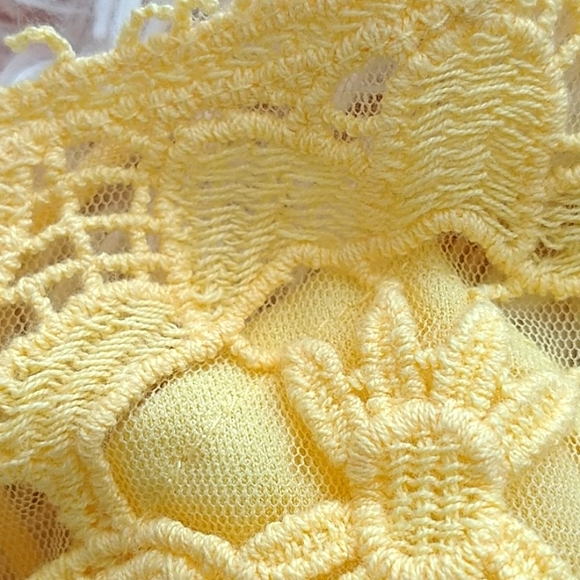🌟NWT FP buttercup yellow lace eyelet bralette - Picture 6 of 8